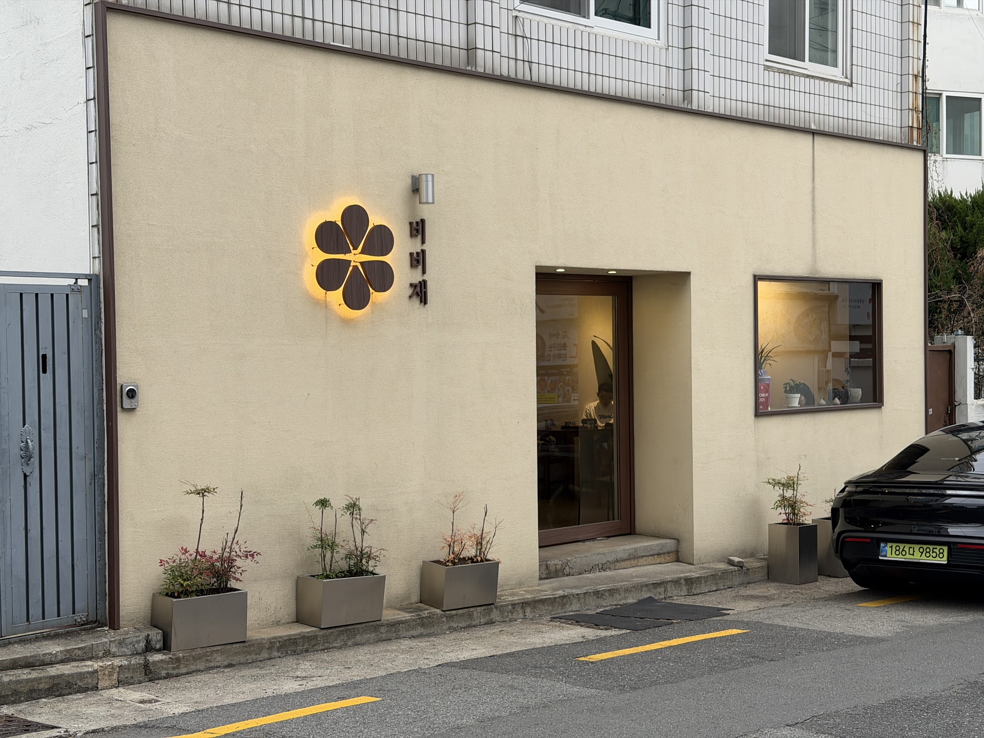 釜山の路地に残る、昭和な食堂街。国際市場のスンデ通りで出会うソウルフード