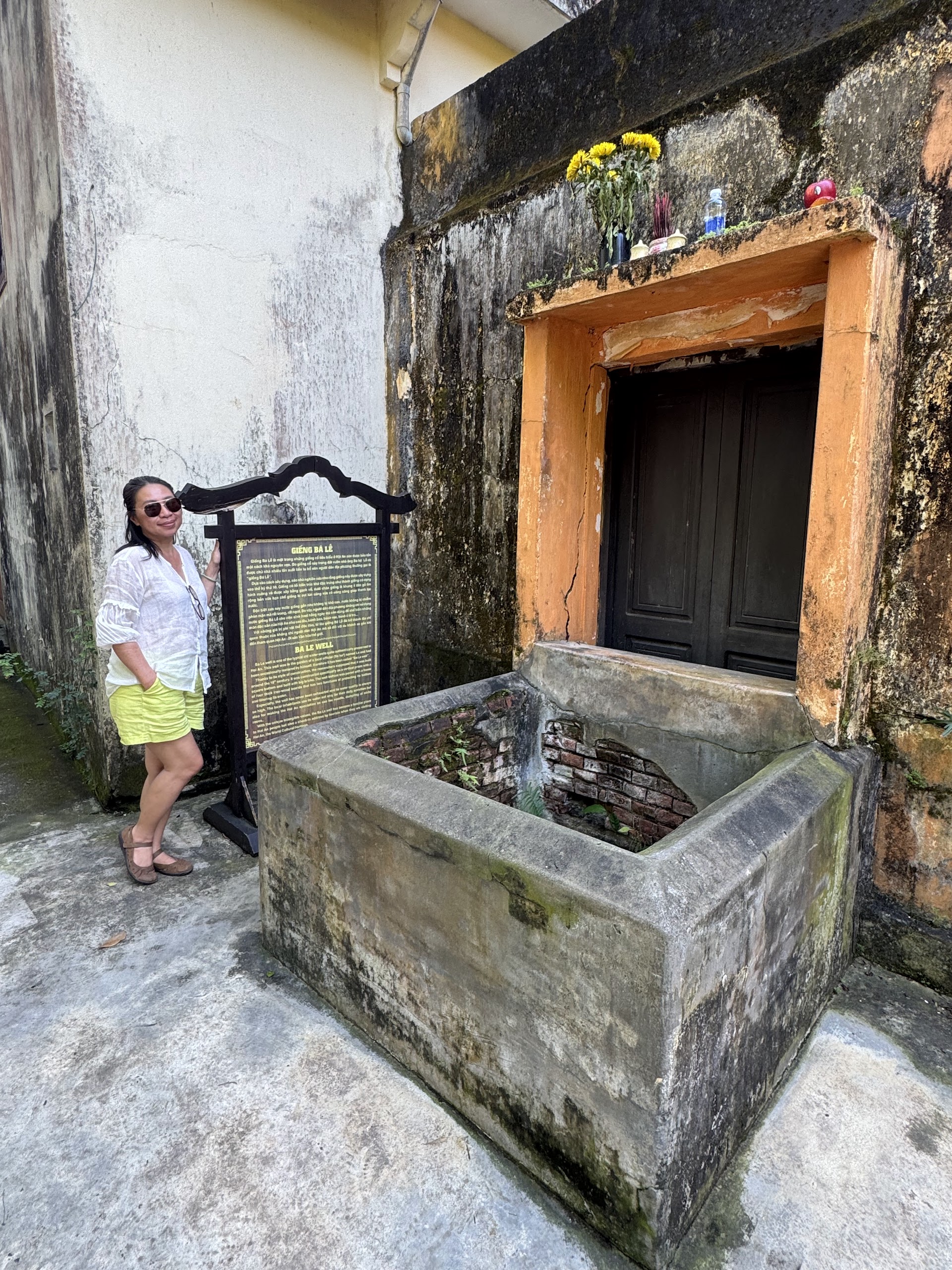 世界遺産の路地に漂う湯気——ホイアン「カオラウ」だけを30年守る老舗の朝