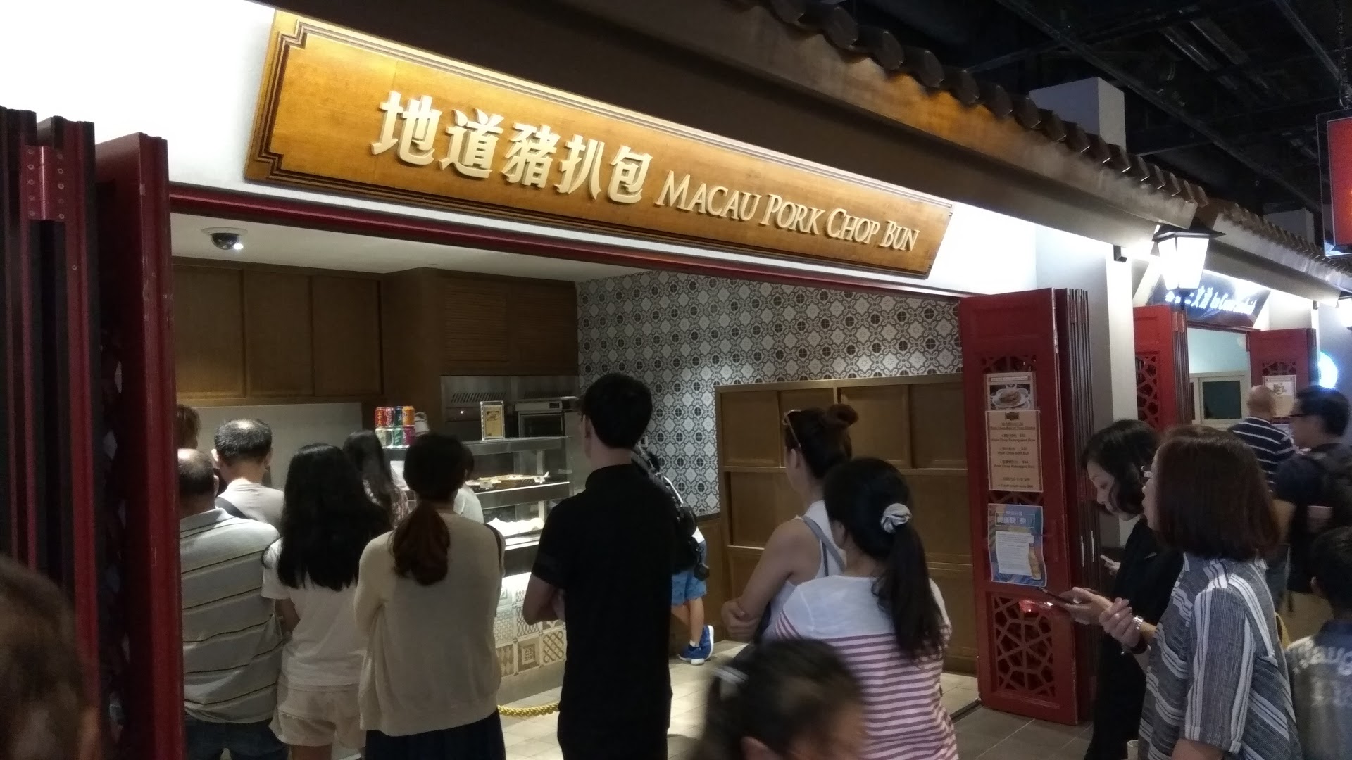 マカオ・タイパヴィレッジをふらっと。路地裏で出会う今日の一皿